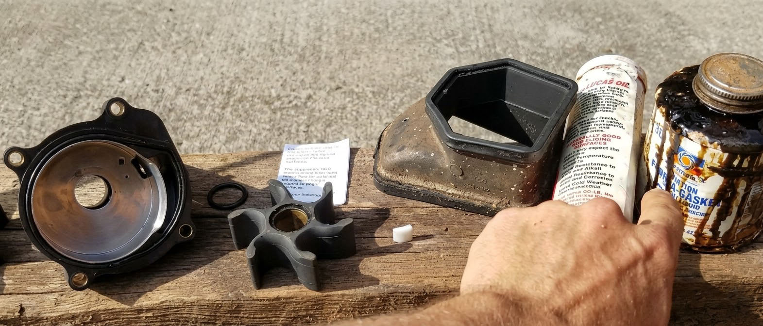 Как самостоятельно поменять крыльчатку/импеллер на лодочном моторе