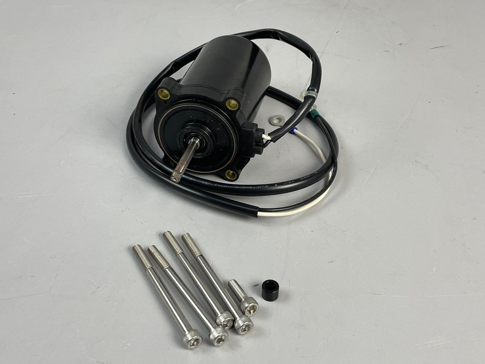Электромотор гидроподъемника Yamaha 40/50, уценённый 6H5438800900 utsenka