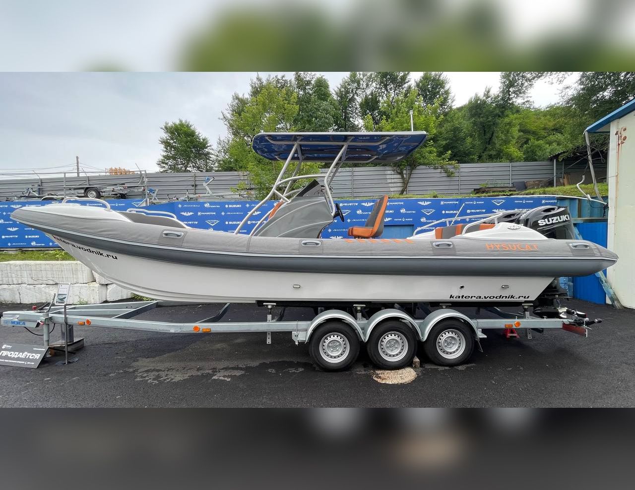 Катер Hysucat 28 Center Console с моторами Suzuki DF200APX KITHC1