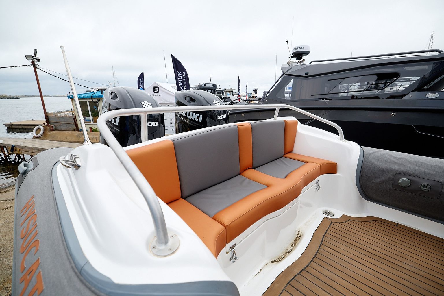 Катер Hysucat 28 Center Console с моторами Suzuki DF200APX KITHC1