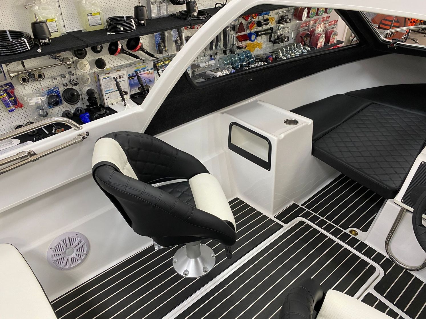 Катер Феникс 530 HT с мотором Suzuki DF90ATL KITPH36