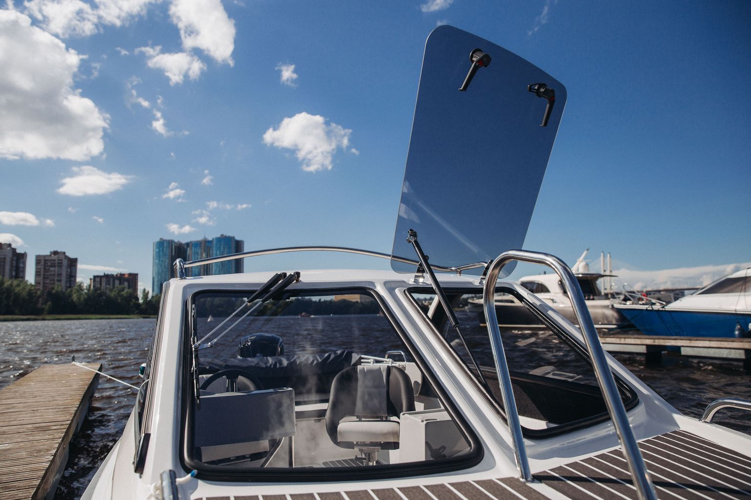 Катер Феникс 530 HT с мотором Suzuki DF90ATL KITPH36