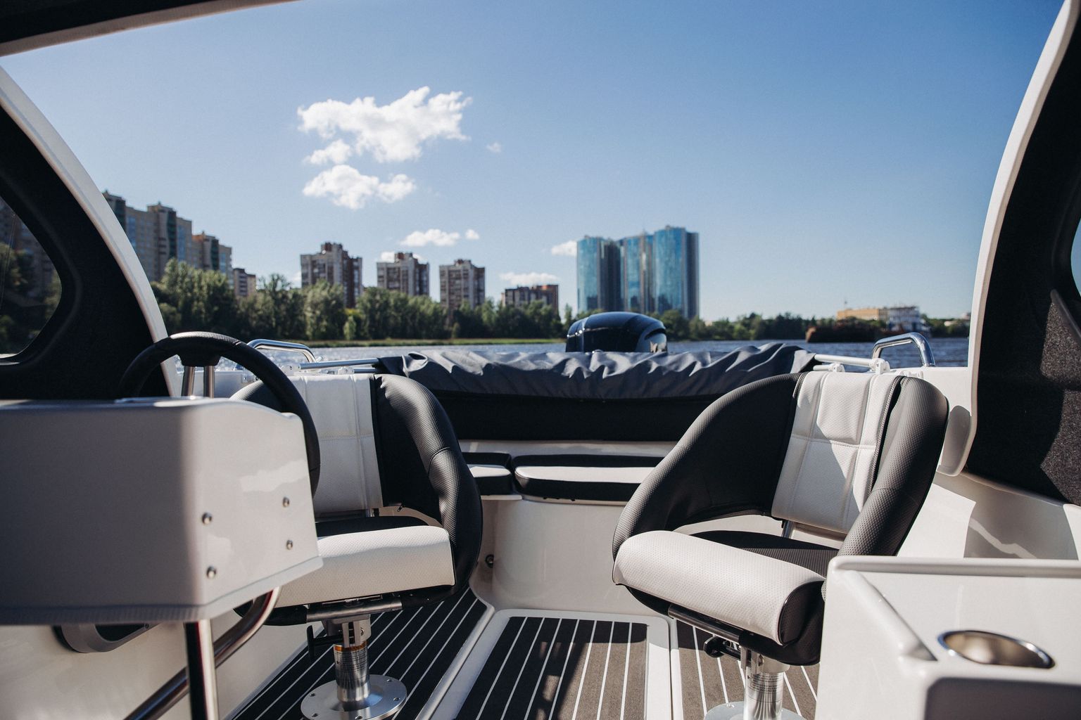 Катер Феникс 530 HT с мотором Suzuki DF90ATL KITPH36