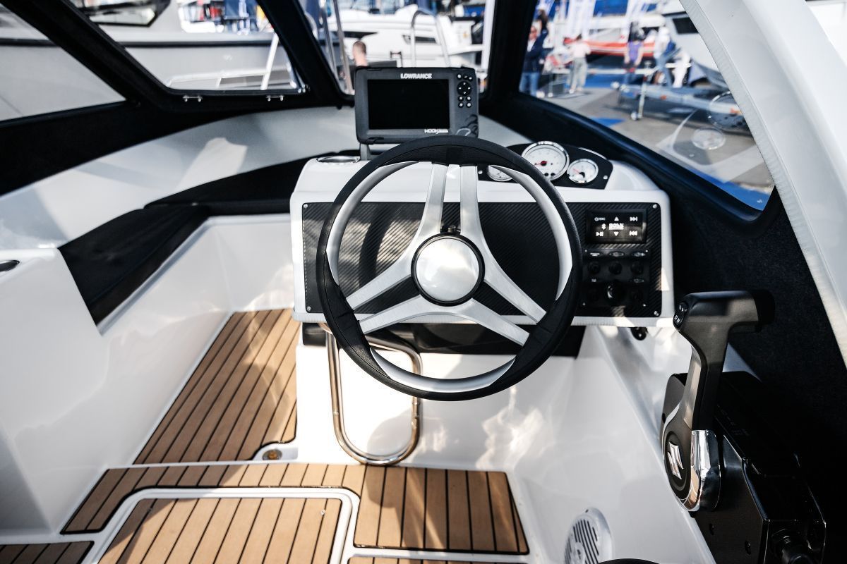 Катер Феникс 530 HT с мотором Suzuki DF90ATL KITPH5