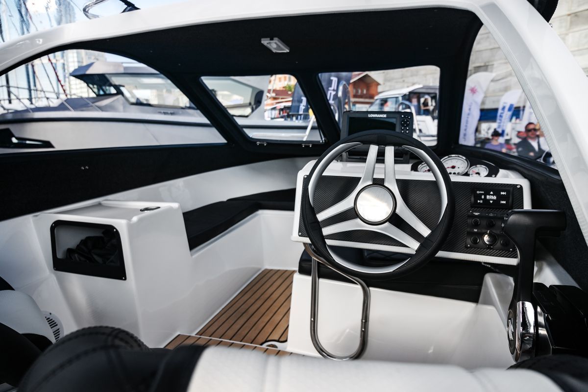 Катер Феникс 530 HT с мотором Suzuki DF90ATL KITPH5