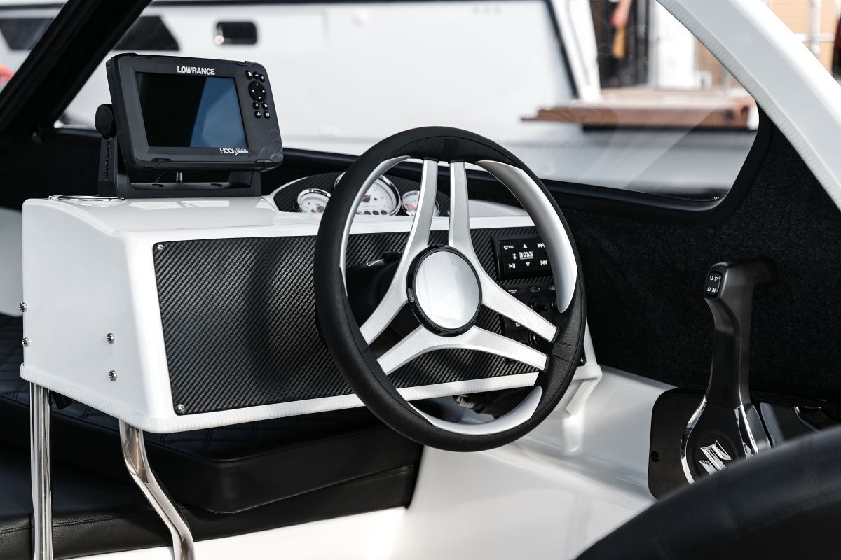 Катер Феникс 530 HT с мотором Suzuki DF90ATL KITPH5