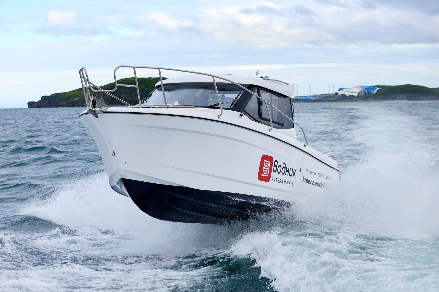 

Катер Феникс 700 Cabin белый с Suzuki DF200ATX KITPH63