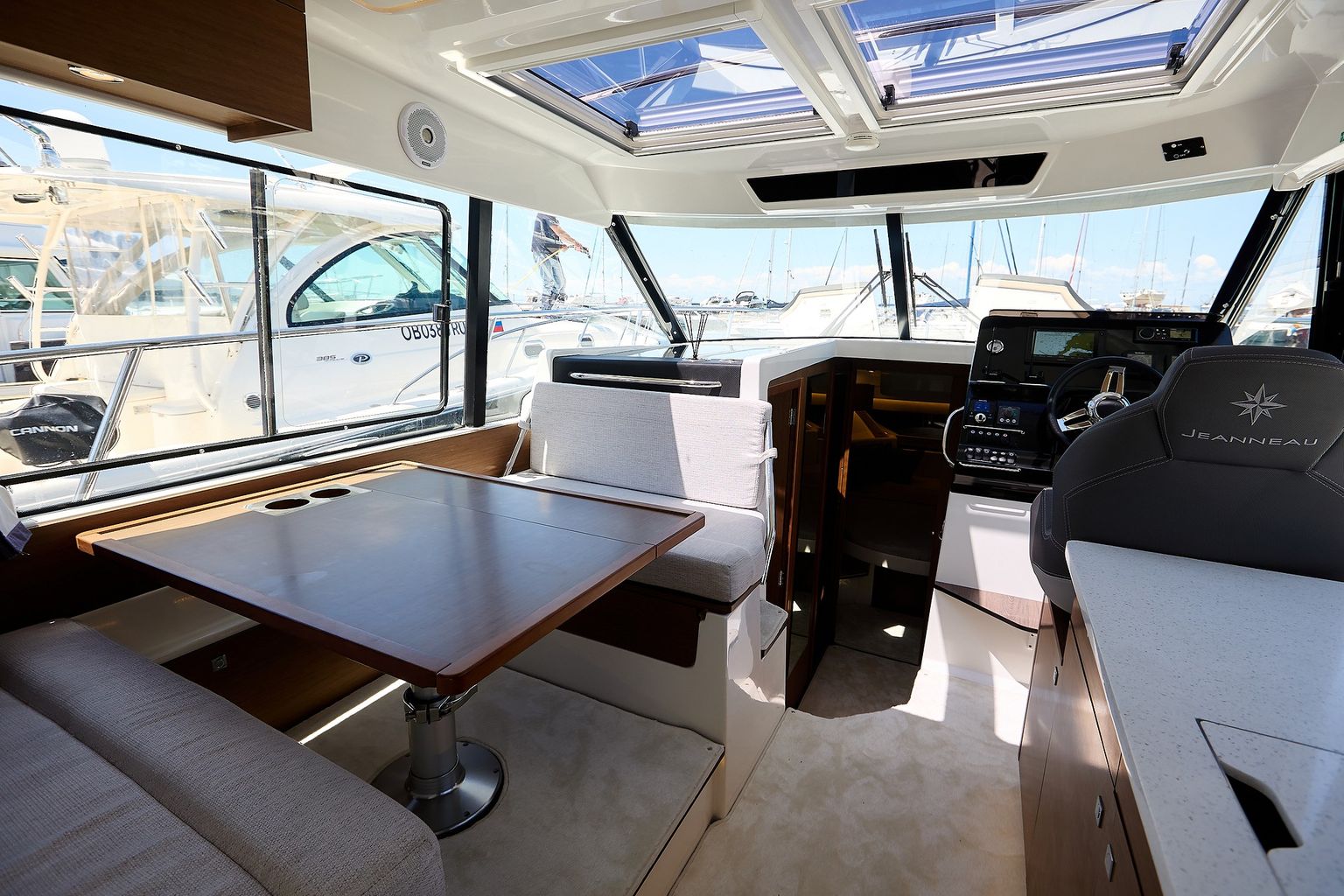 Катер Jeanneau Merry Fisher 1095 с моторами Suzuki DF300APXX KITMF001