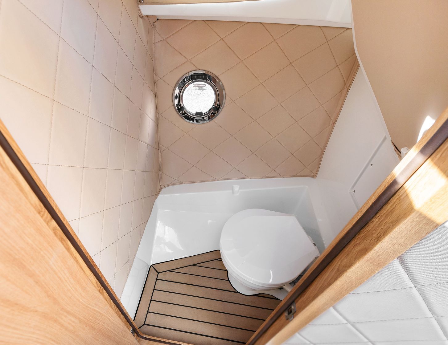 Катер VELVETTE 23 20 с мотором Suzuki DF200TX KITVL8