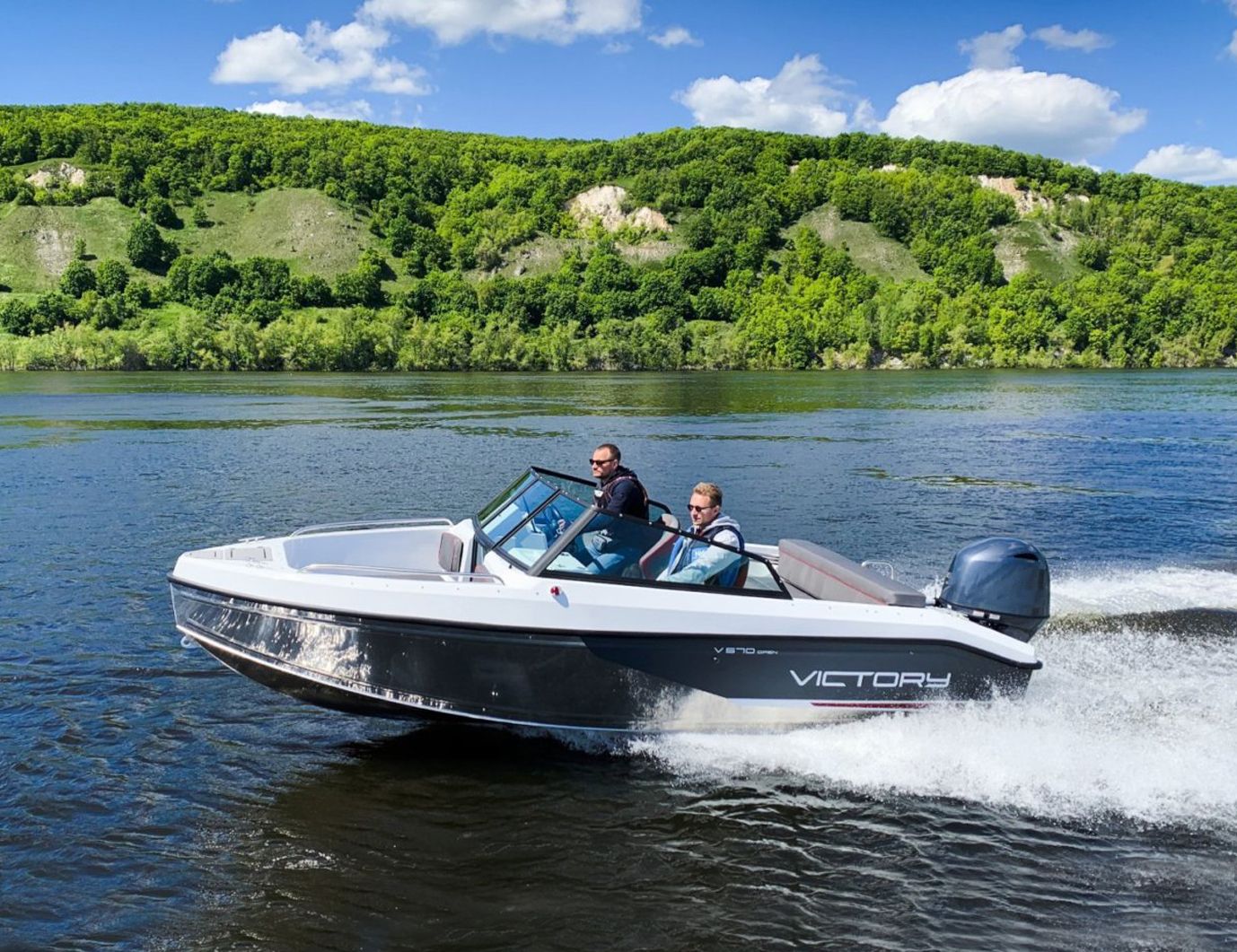 Катер Victory 570 Open 570Open