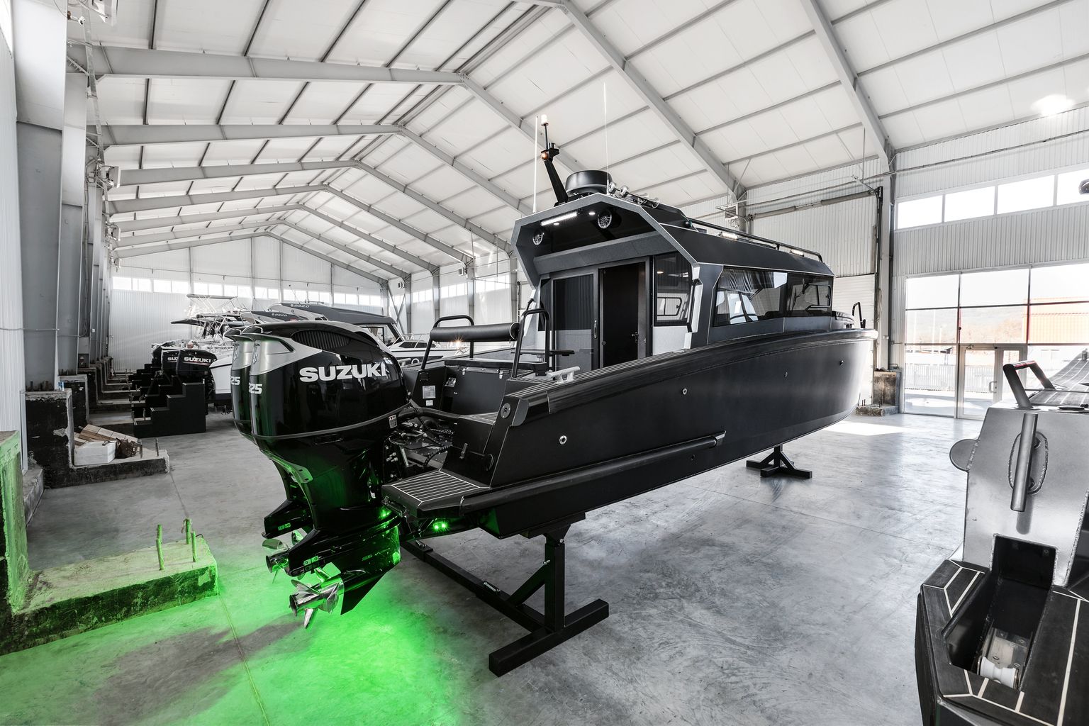 Катер VOYAGER 960 Cabin с моторами Suzuki DF325ATX KITVG4