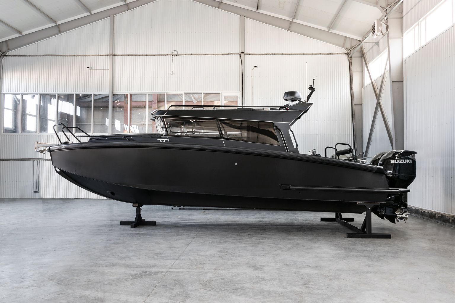 Катер VOYAGER 960 Cabin с моторами Suzuki DF325ATX KITVG4