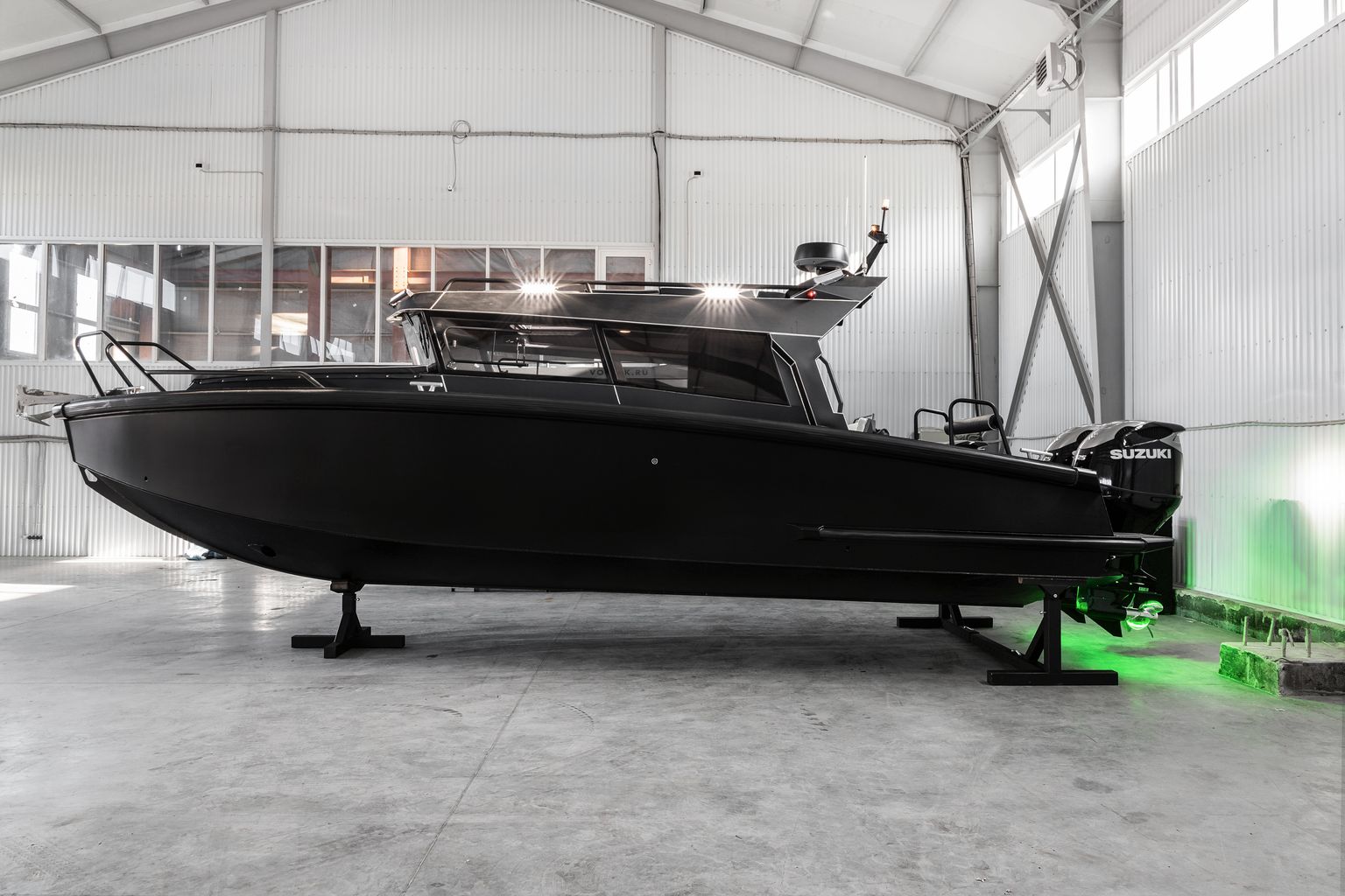 Катер VOYAGER 960 Cabin с моторами Suzuki DF325ATX KITVG4