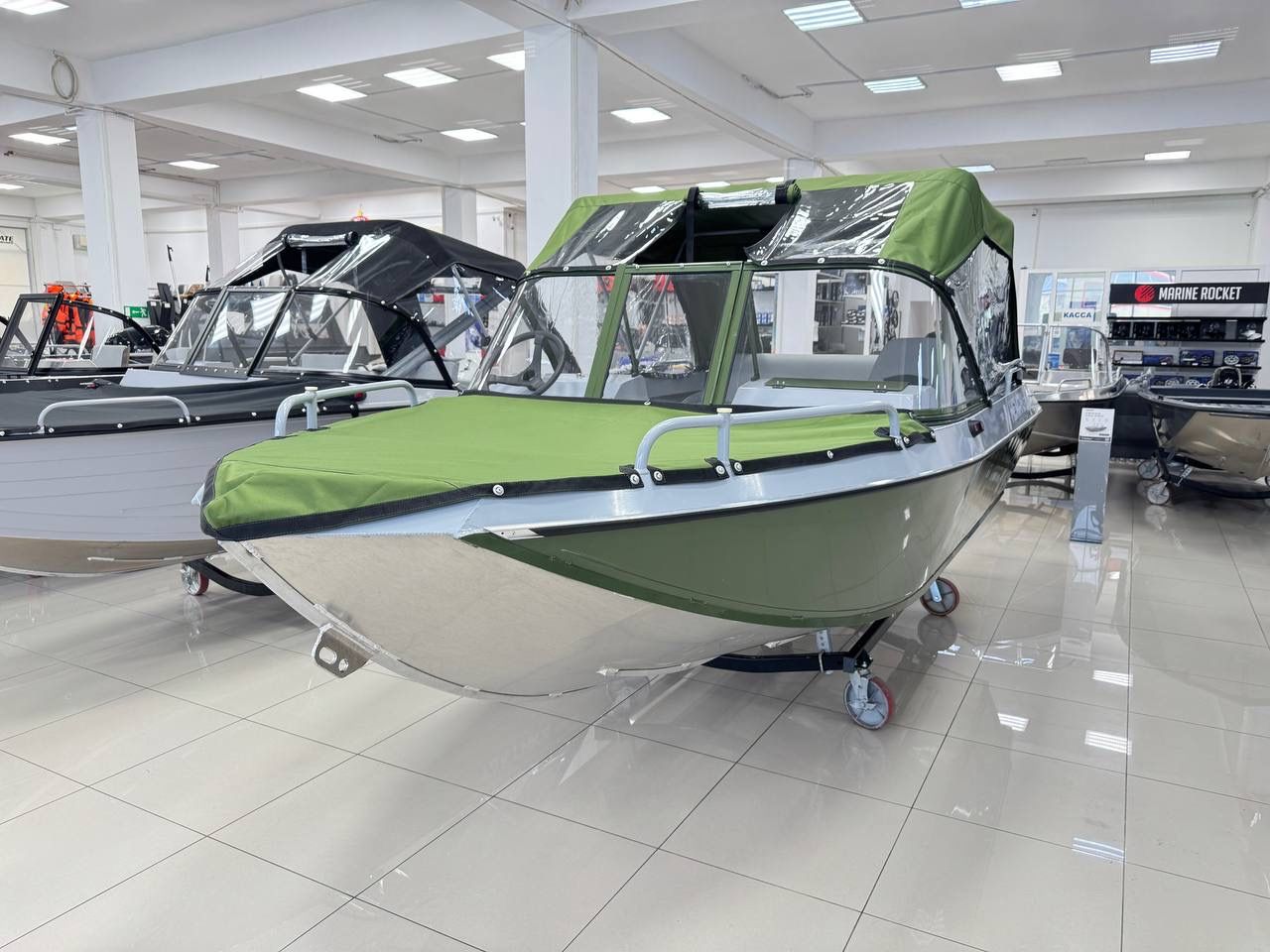 

Моторная лодка, Неман 500 DC, серо-зелёная NEM500DC_gr-g