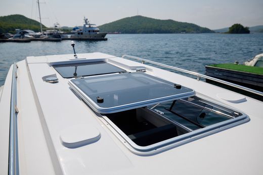 Катер AVANRAID A850 ADVENTURE с Suzuki DF325ATX