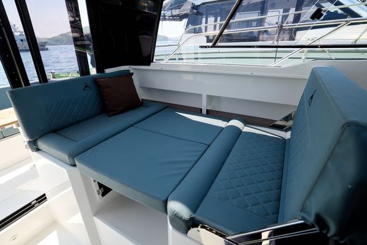 Катер AVANRAID A850 ADVENTURE