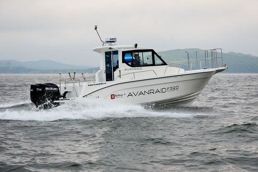 Катер AVANRAID F320 FISHMASTER с Suzuki 2хDF200ATX/AZX