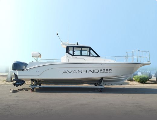 Катер AVANRAID F320 FISHMASTER