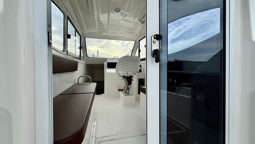 Катер AVANRAID F400 FORTUNA с Suzuki 2хDF300APX