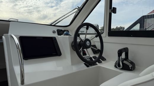 Катер AVANRAID F400 FORTUNA с Suzuki 2хDF300APX