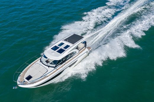 Катер Beneteau Antares 11 Coupe c Suzuki 2xDF300BMDXX WHITE