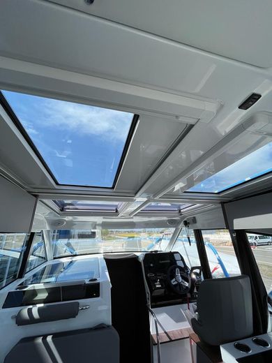 Катер BENETEAU ANTARES 11 с Suzuki 2хDF300APXX