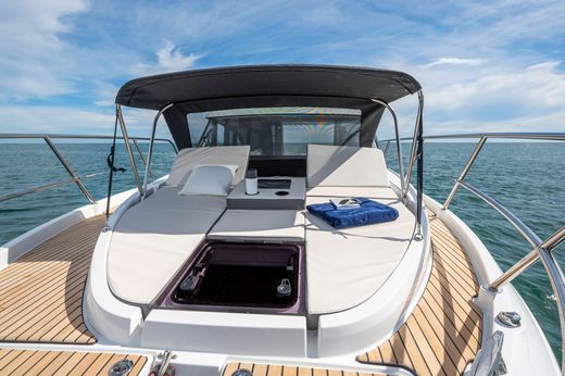 Катер BENETEAU ANTARES 11 с Suzuki 2хDF300APXX