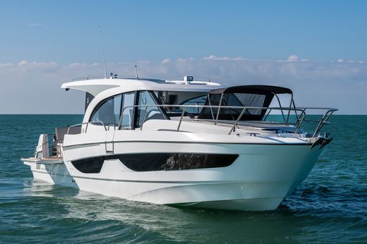 Катер BENETEAU ANTARES 11 с Suzuki 2хDF300APXX