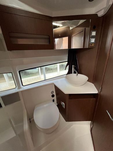 Катер BENETEAU ANTARES 11 с Suzuki 2хDF300APXX