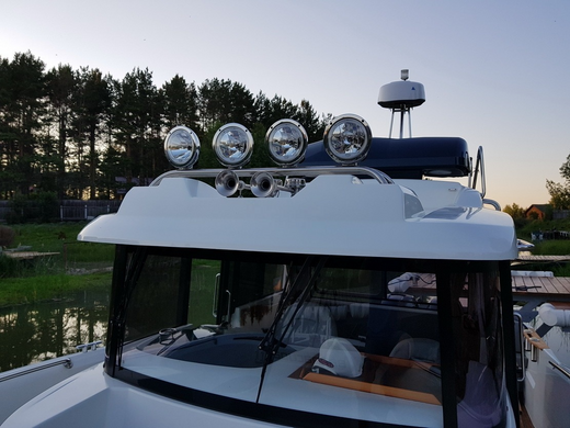 Катер Beneteau Barracuda 9 Fly c моторами 225 л.с.