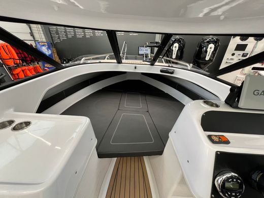 Катер Феникс 600 HT белый