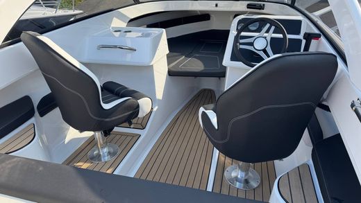 Катер Феникс 600 HT c Marine Rocket MREF130FEL-T