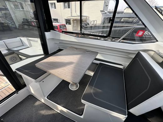 Катер Феникс 700 Cabin белый с Suzuki DF200ATX