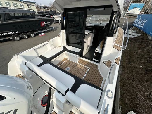 Катер Феникс 700 Cabin белый с Suzuki DF200ATX