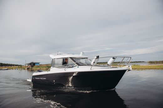 Катер Феникс 700 Cabin