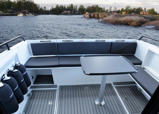 Катер Finnmaster P7