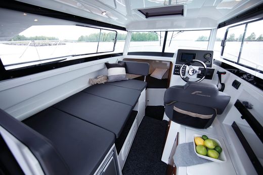 Катер Finnmaster P7