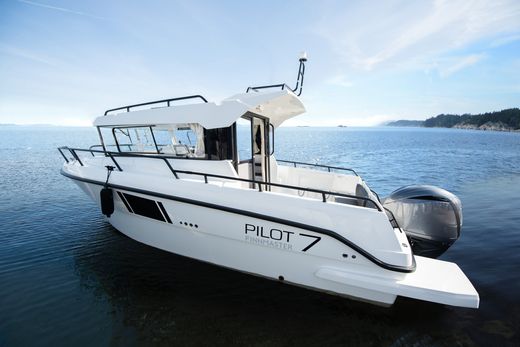 Катер Finnmaster P7