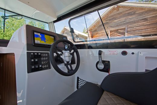 Катер Finnmaster P7