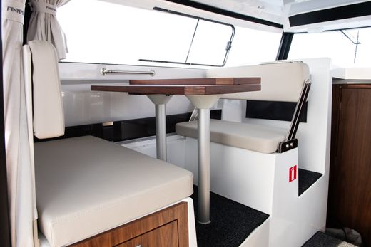 Катер Finnmaster P8