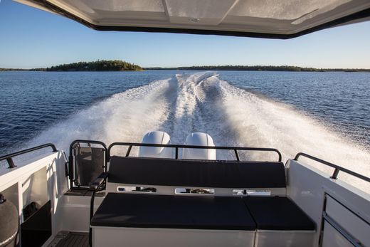 Катер Finnmaster P8