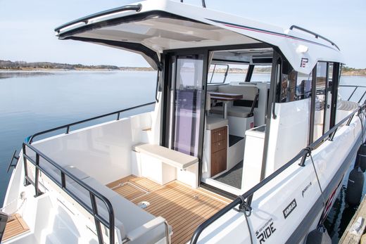 Катер Finnmaster P8