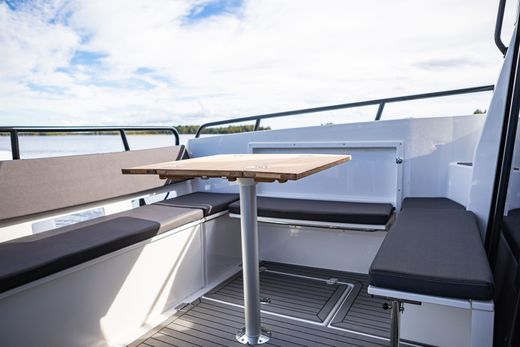 Катер Finnmaster P8