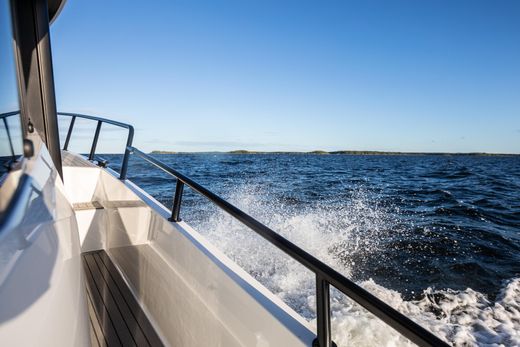 Катер Finnmaster P8