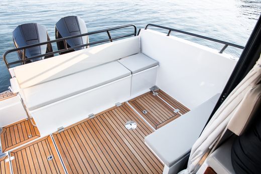 Катер Finnmaster P8