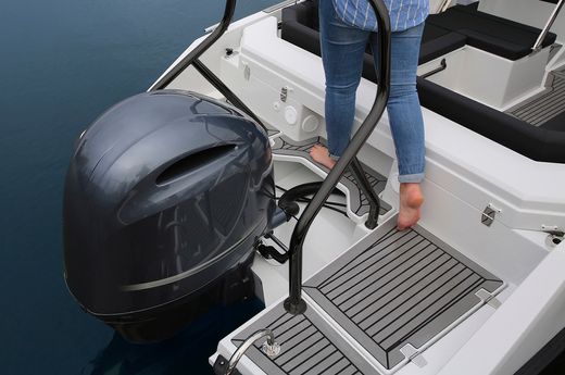 Катер Finnmaster R6