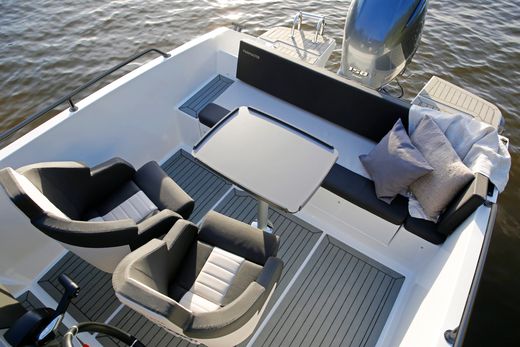 Катер Finnmaster S6