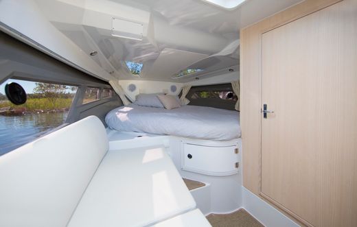 Катер Finnmaster T8