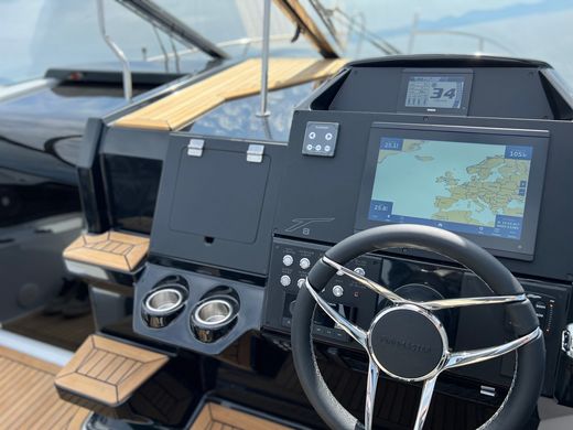 Катер Finnmaster T8