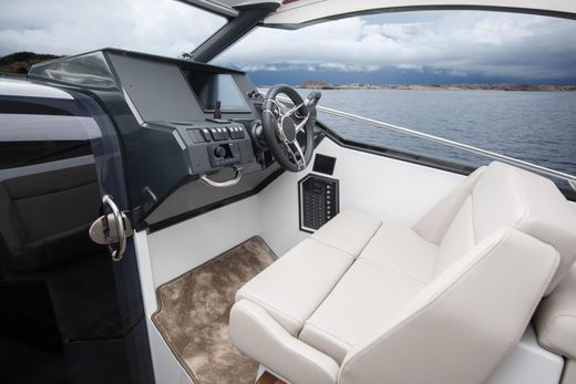 Катер Grandezza 28 OC